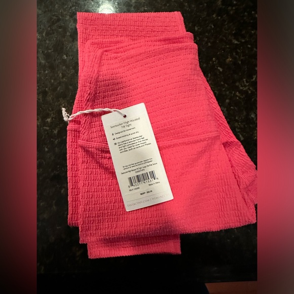 NWT  Tavi
Seersucker High Waisted 7/8 Tight large - Picture 6 of 6